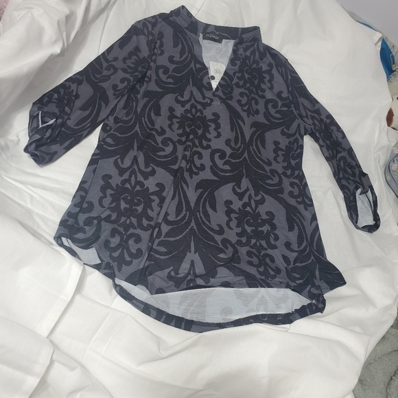 eclipse top in dark grey and black. - Picture 6 of 6